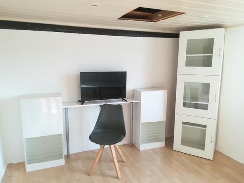 Foto - teilmöblierte 2,5 Zimmer Wohnung mit großem Dachbodenbereich