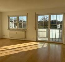 3-Zimmer-Wohnung mit Balkon, Terrasse & Garten in ruhiger Lage - Rentweinsdorf