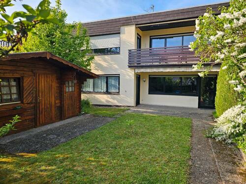 Foto - Reihenmittelhaus mit Garage, Stellplatz und Gartenhaus
