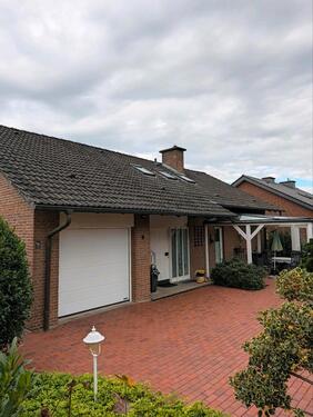 Foto - Einfamilienhaus mit Einliegerwohnung