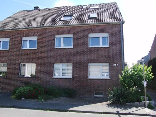 Foto - 3-Familienhaus mit Garten Dachterrasse Garage provisionsfrei