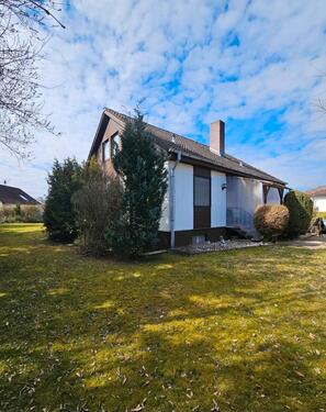 Foto - Freistehendes Einfamilienhaus mit großem Garten in ruhiger Lage