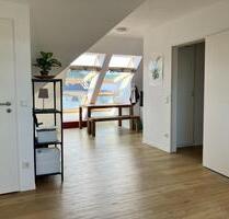 Zwischenmiete: Möblierte 52qm im DG in Köln | 18.12.25 - 18.01.26