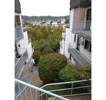 Tolle 4-Zimmer Wohnung über zwei Etagen inkl. EBK, Garten, uvm. - Wiesbaden