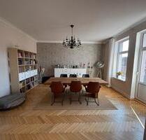 4- Zimmer Altbauwohnung Nähe Blücherplatz mit Aufzug - Kiel 4- Zimmer Altbauwohnung Nähe Blücherplatz mit Aufzug - Kiel
