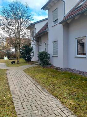 Foto - 2 ZKB WOHNUNG EG BALKON GARAGE - 900,00 EUR Kaltmiete,