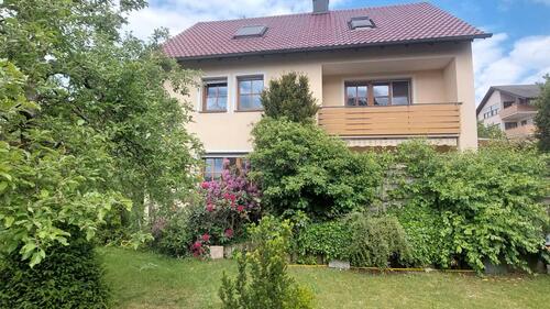 Foto - Großes Haus in ROTH mit Doppelgarage und großem Garten; PRIVAT