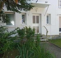 4-Zimmer-Wohnung mit Einbauküche, Balkon und Gartenanteil in Ammerndorf