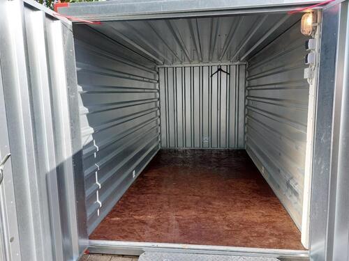 Foto - Motorradgarage, Lager auf Garagenhof in Oranienburg