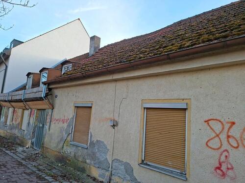 Foto - Grundstück mit baufälligem Haus zu verkaufen
