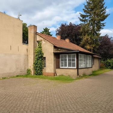 Foto - Grundstücksoase mit älteren Remise im Herzen von Friedrichshagen