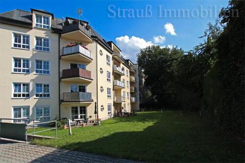 Foto - Gemütliche DG-Wohnung mit Balkon und Laminat...
