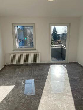 Foto - Schöne 2,5 Zimmer-Wohnung mit Balkon zu vermieten