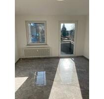 Schöne 2,5 Zimmer-Wohnung mit Balkon zu vermieten - Duisburg Angerhausen