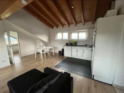 Foto - Modernisierte 2 ZKB Dachgeschosswohnung in Usingen-Eschbach