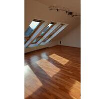 Helle 4-Zimmer Dachgeschosswohnung in Wilhermsdorf