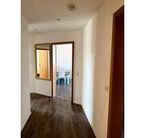 Möblierte 3-Zimmer-Wohnung ca. 90 m² mit Parkplatz Heppenheim - Heppenheim (Bergstraße)