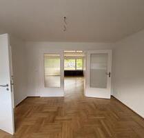 Exklusive 4-Zimmer-Wohnung im Erstbezug nach Sanierung mit Balkon in bester Lage von Baden-Baden
