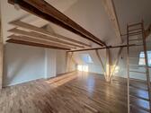 Foto - Dachgeschosswohnung - 700,00 EUR Kaltmiete,
