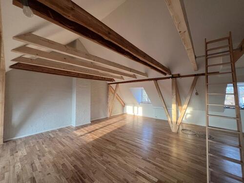 Foto - Dachgeschosswohnung - 700,00 EUR Kaltmiete,