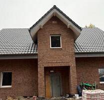 Attraktive Neubau-Mietwohnung mit großer Dachterrasse – 1. OG – - Borken