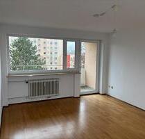 Helle 3-Zimmer Wohnung mit Loggia & Stellplatz im Münchner Norden - München Feldmoching-Hasenbergl