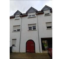 Haus mit Garten (Hinterhaus) - 369.000,00&nbsp;EUR Kaufpreis, ca.&nbsp; 149,00&nbsp;m&sup2; in Winningen (PLZ: 56333)