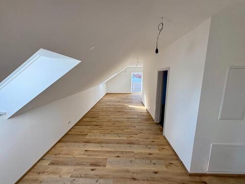 Foto - Dachgeschoßwohnung in Mantel zum Kaufen