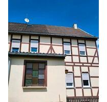 Doppelhaushälfte - 79.000,00&nbsp;EUR Kaufpreis, ca.&nbsp; 198,00&nbsp;m&sup2; in Drei Gleichen (PLZ: 99869)