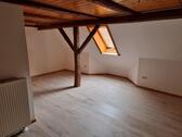 Foto - Kleine Dachgeschosswohnung im Herzen von Bockenem zu vermieten