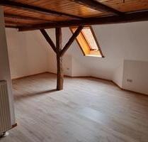 Kleine Dachgeschosswohnung im Herzen von Bockenem zu vermieten