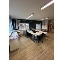 schönes Büro zu vermieten - 950,00&nbsp;EUR Kaltmiete, ca.&nbsp; 85,00&nbsp;m&sup2; in Tangstedt (PLZ: 25499)