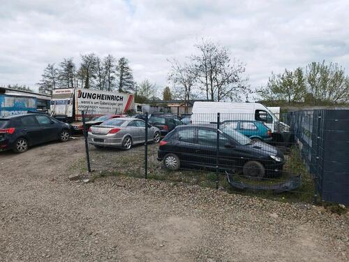 Foto - Autohändler Stellplatz Grundstück Parkplatz
