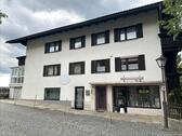 Foto - Wohn- und Geschäftshaus mit großem Platzangebot