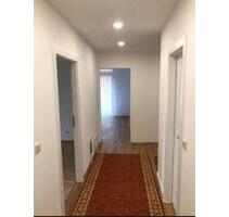 Helle 3-Zimmer EG-Wohnung mit Balkon und Garten - Wiesbaden Schierstein