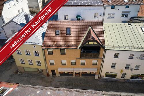 Foto - Stadthaus in Furth im Wald, zentr. Lage, 4 Etagen, sanierungsbed.