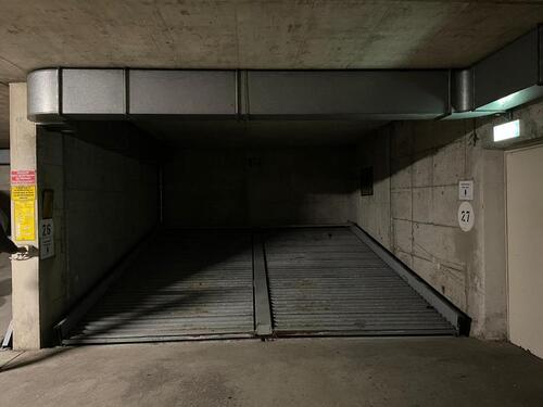 Foto - Duplex-Parkplatz in Tiefgarage - 80,00 EUR Miete,