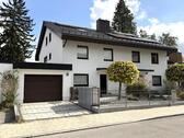 Foto - Geräumige Doppelhaushälfte in ruhiger Lage mit großem Grundstück & Garage