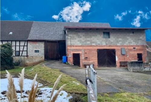 Foto - 9 Zimmer Bauernhaus, Landhaus zum Kaufen in Hettstadt