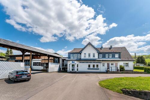 Foto - Gewerbekomplex mit Betreiberwohnungen in Wipperfürth!