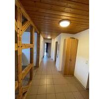 Ruhige Wohnung mit Balkon - 850,00&nbsp;EUR Kaltmiete, ca.&nbsp; 82,00&nbsp;m&sup2; in Gersfeld (Rhön) (PLZ: 36129)