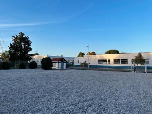 Foto - Gewerbegrundstück für Autohandel Wohnwagen-Wohnmobile Boote