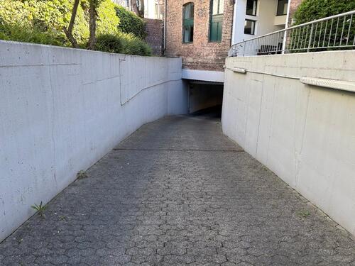 Foto - Parkplatz Tiefgarage-Stellplatz Park-Garage 53111 Alt-Stadt-Haus