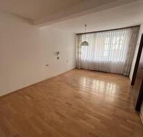 Charmantes Stadthaus in Bad Königshofen , 5 Zimmer, EBK - Bad Königshofen im Grabfeld