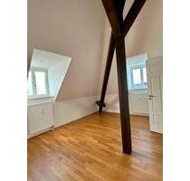 Stilvolle, ruhige und zentrumsnahe DG-Wohnung in Regensburg