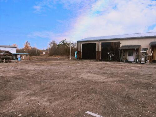 Foto - 4 Hallen-Büroflächen auf 2000 m² Grundstück