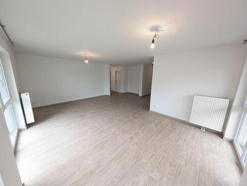 Foto - Große 3,5 Zimmerwohnung mit 2 Balkonen und eigenem Garten