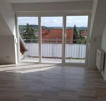 gepflegte 3-Zimmer Wohnung mit Balkon, PKW-Stellplatz und Einbauküche im Richard-Wagner-Ring - Crimmitschau