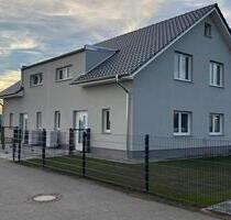 Neubau Doppelhaushälfte mit gehobener Innenausstattung - Leiferde