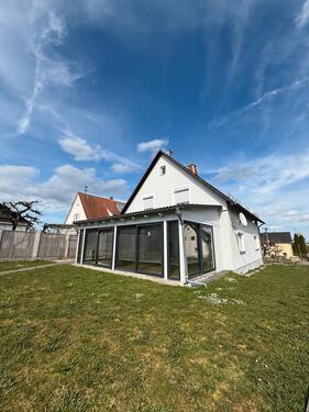 Foto - Haus zu vermieten - 1.700,00&nbsp;EUR Kaltmiete, ca.&nbsp; 150,00&nbsp;m&sup2;